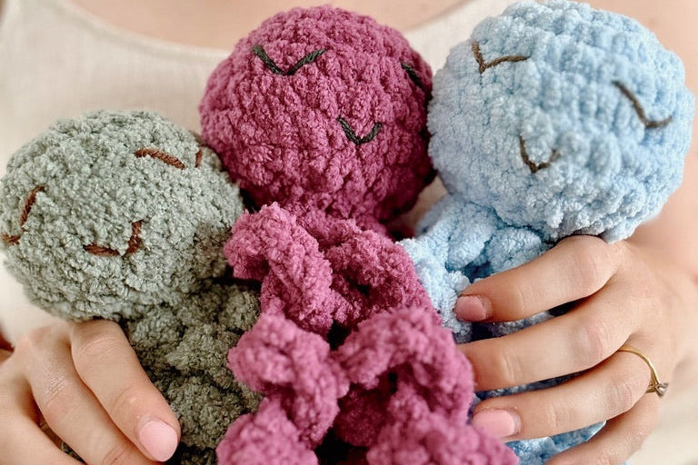 nicu ocotpuses for calming babies in nicu and at home. for when you can't always be with them. 