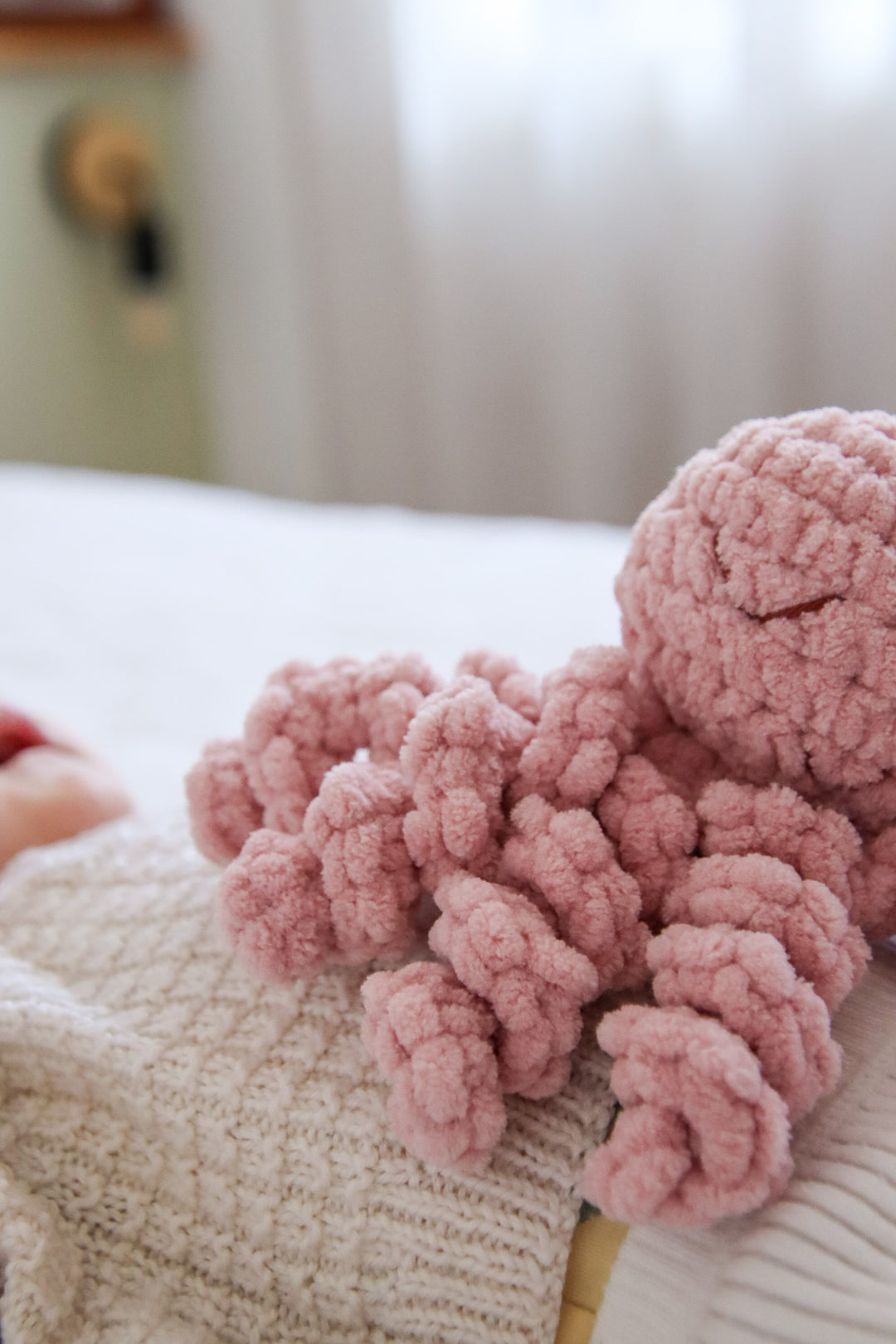 Mini Ollie The Calming Octopus BLUSH