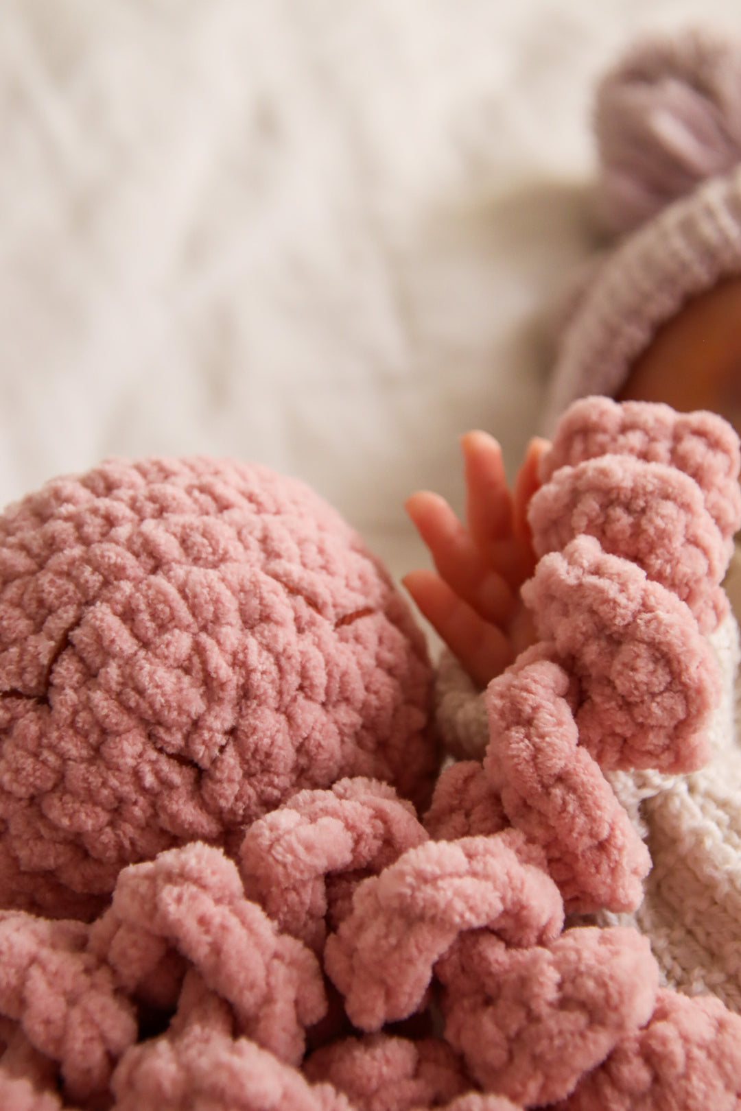 Mini Ollie The Calming Octopus BLUSH